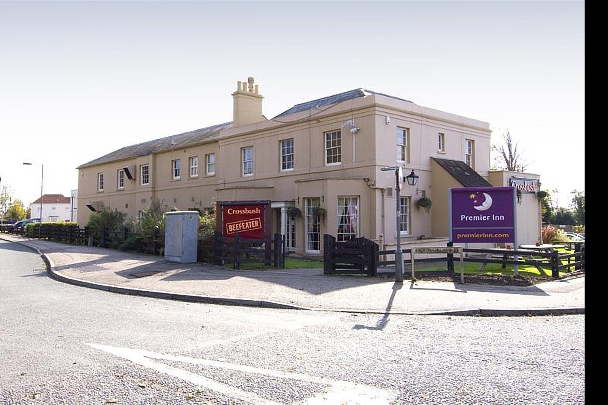 Premier Inn Arundel Exterior photo