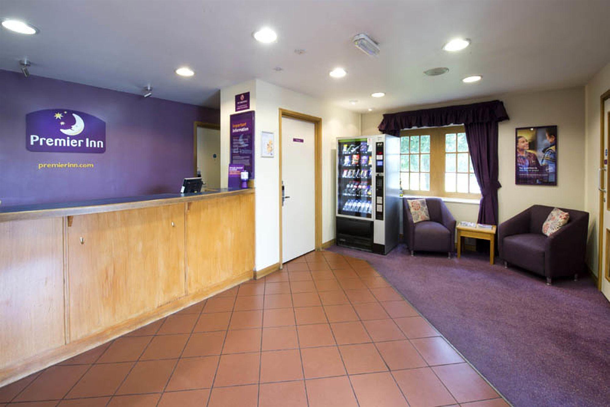 Premier Inn Arundel Exterior photo